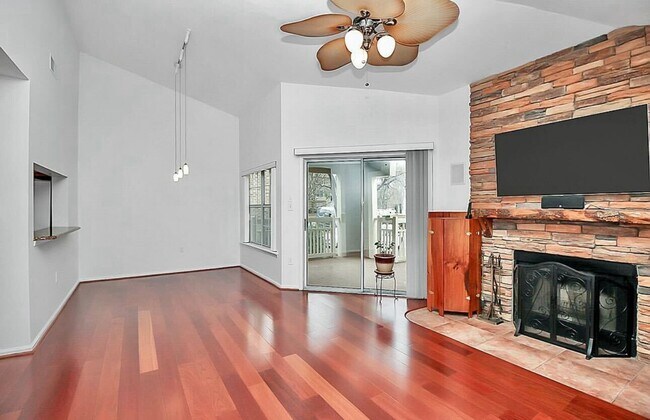 Foto del edificio - 5011 Sharon Rd