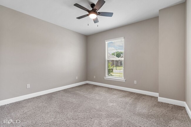 Building Photo - Beautiful 3 bedrooms 2 bathrooms