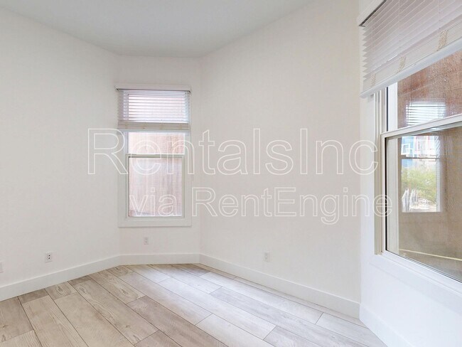 Foto del edificio - 759 6th Ave