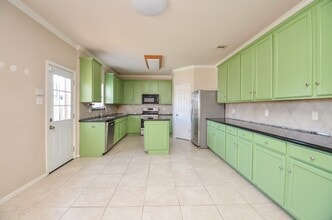 Building Photo - 407 Stream Mill Ln