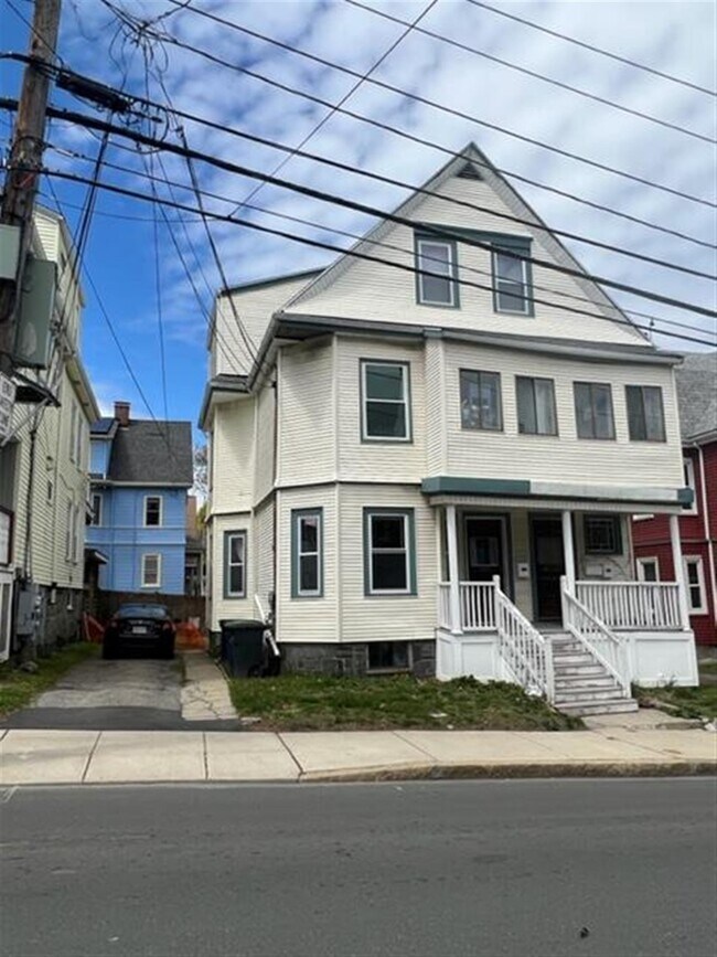 Foto del edificio - 128 Cedar St