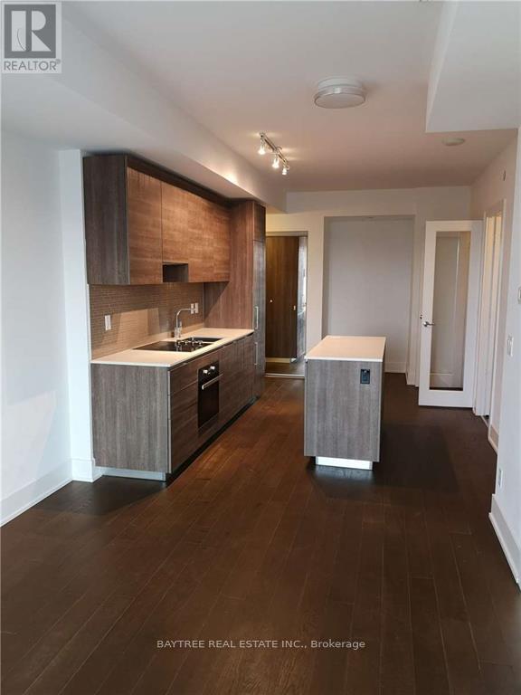 Building Photo - 200 Bloor St W