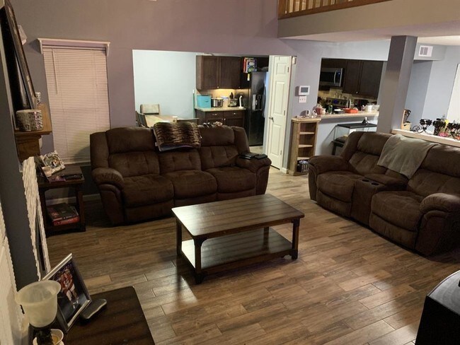 Foto del edificio - 5226 Shady Gardens Dr