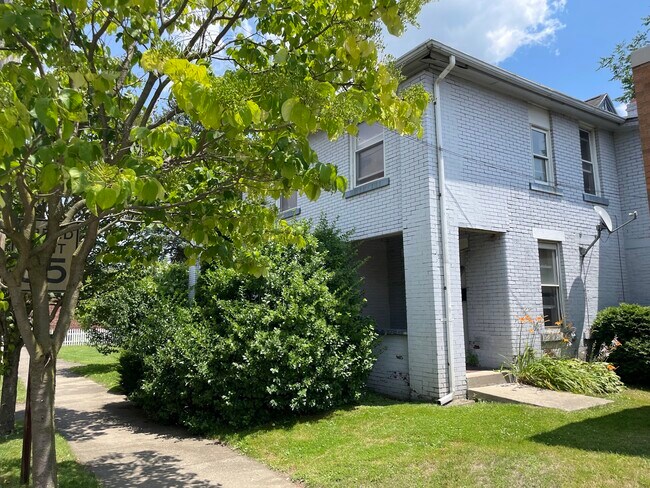 Building Photo - 210 North Liberty Street, Unit 3