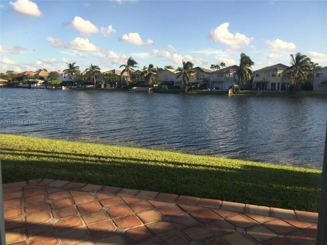 Foto del edificio - 11192 NW 73rd St