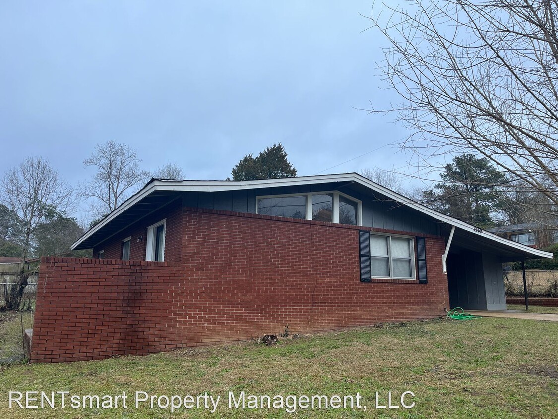 3 br, 1 bath House - 4569 Sentry Street Photo