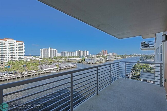 Foto del edificio - 2900 NE 30th St