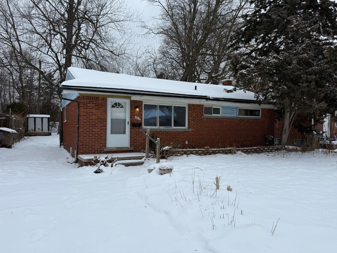 Primary Photo - 310 W Princeton Ave