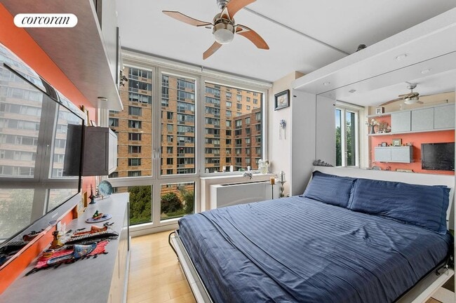 Foto del edificio - 415 E Main St