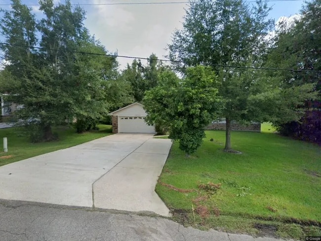 Building Photo - 1025 Eastview Dr