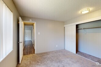 2BR, 1BA - 860SF - Oslo