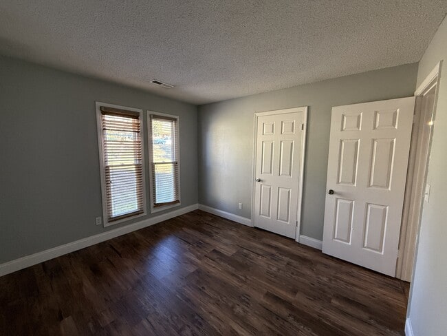 Building Photo - 5664 Buckhorn Rd