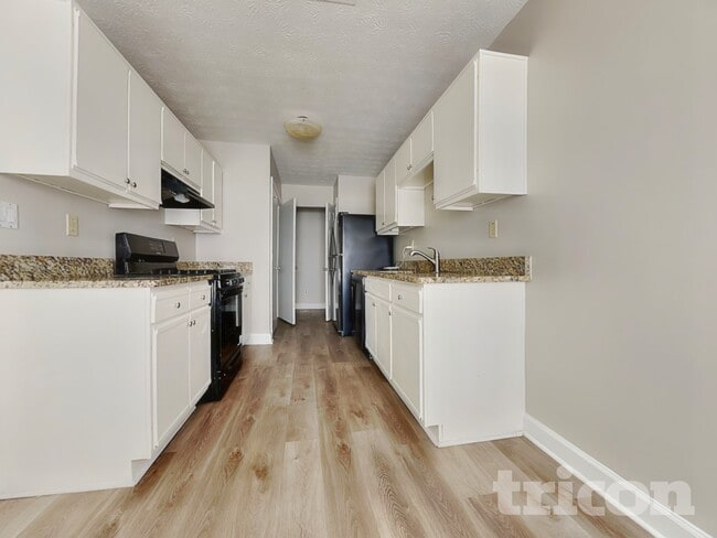 Foto del edificio - 2543 Mistletoe Ln SW