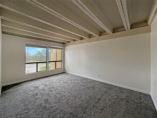 Foto del edificio - 5804 Circulo Dr