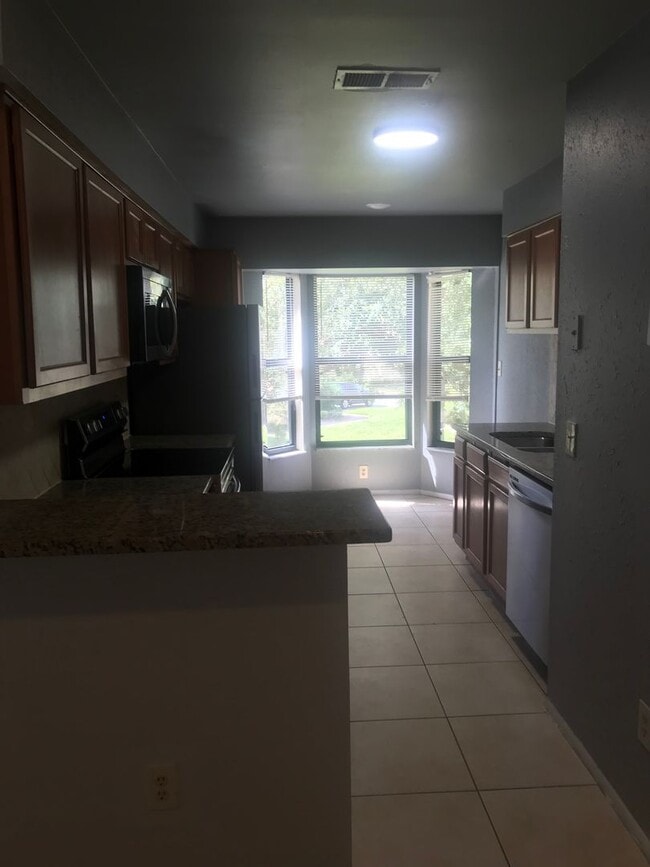 Building Photo - 7814SBC(100)