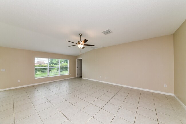 Building Photo - 4235 84th Ct E