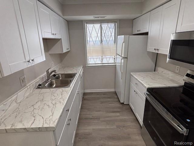 Foto del edificio - 250 E Thirteen Mile Rd