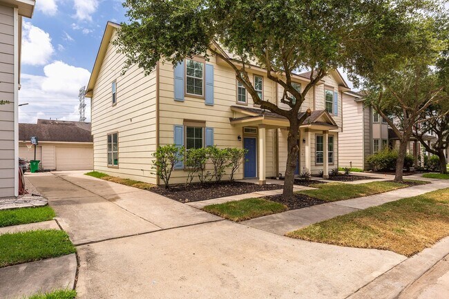 Building Photo - 16815 Libson Falls Dr