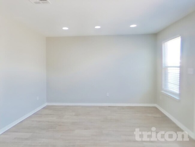 Building Photo - 214 Gambel Oak Way