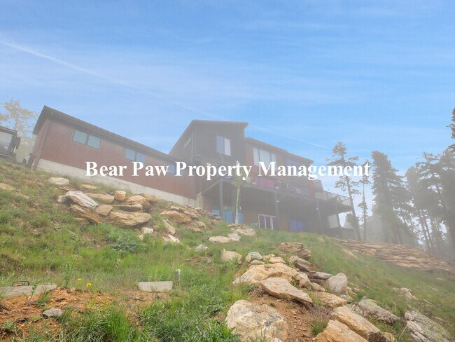 Building Photo - "Spacious 5-Bed Retreat with 3.5 Baths on ...
