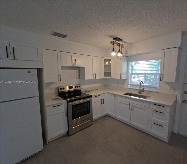 Foto del edificio - 1490 NW 22nd St