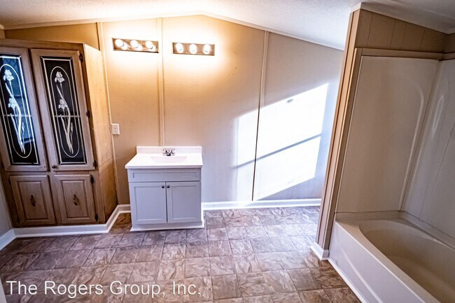 Building Photo - 3 br, 2 bath House - 153 Woodway Dr