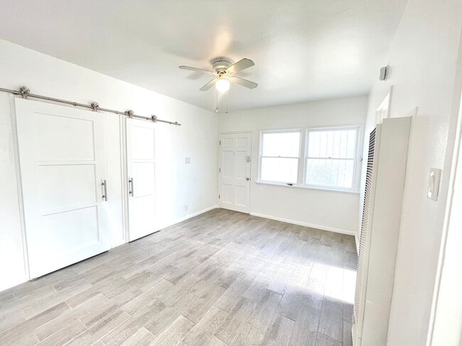 Building Photo - 128 Elm Ave