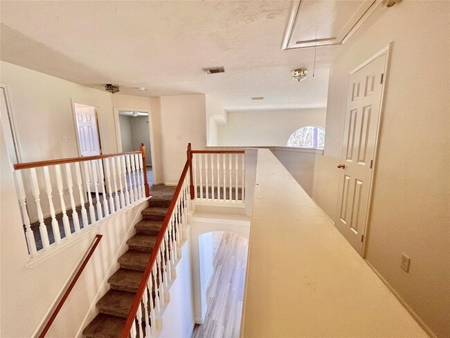 Building Photo - 8530 Regalbrook Dr