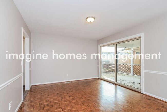 Building Photo - Pet-Friendly 3-Bedroom Home in Cincinnati!