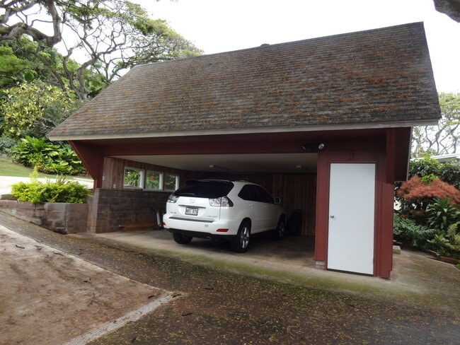 Building Photo - $3,500 2-BR, 2-Bath LULANI ST, AWESOME OCEAN VIEWS