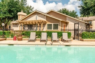 Building Photo - 515 S Bender Ave Building Photo - 515 S Bender Ave