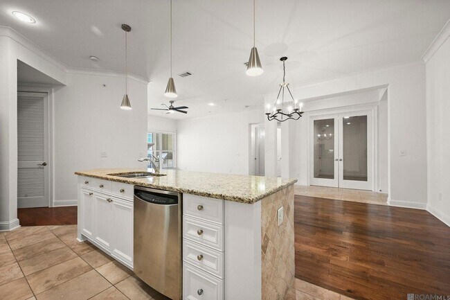 Foto del edificio - 998 Stanford Ave