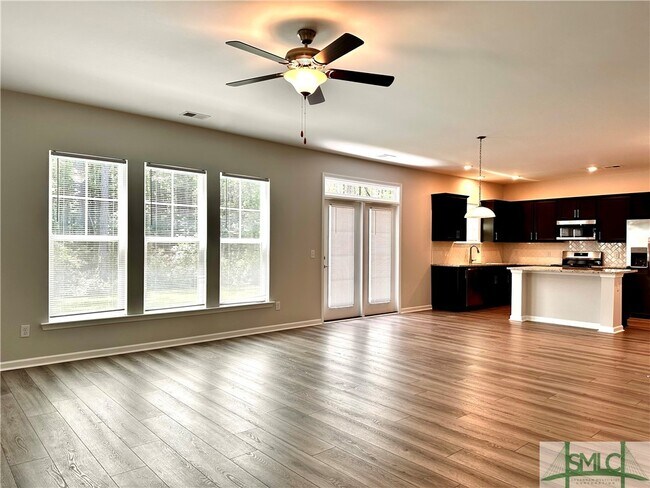 Foto del edificio - 542 Sessile Oak Dr