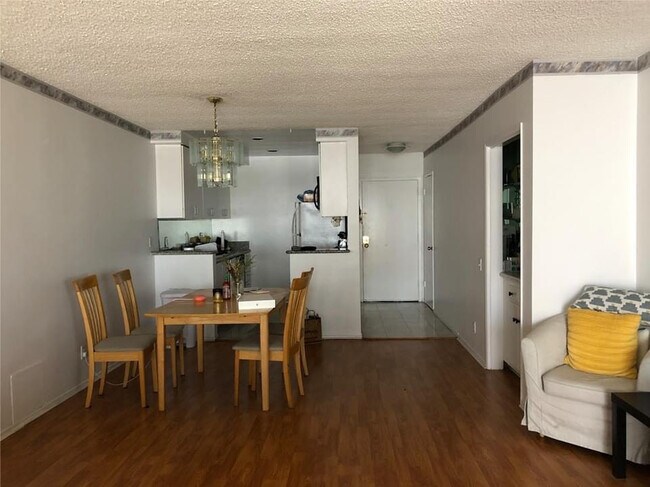 Comedor - Entrada formal - 1828 Camden Ave