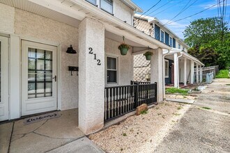 Building Photo - 212 Amelia St
