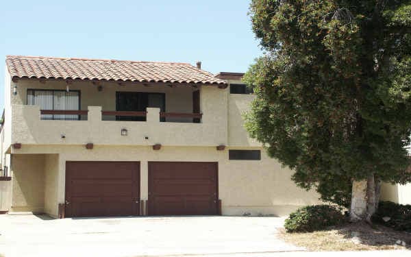 Building Photo - Casa De Lee
