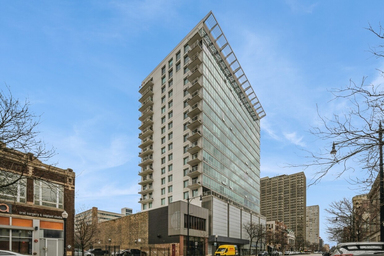 Primary Photo - 1845 S Michigan Ave
