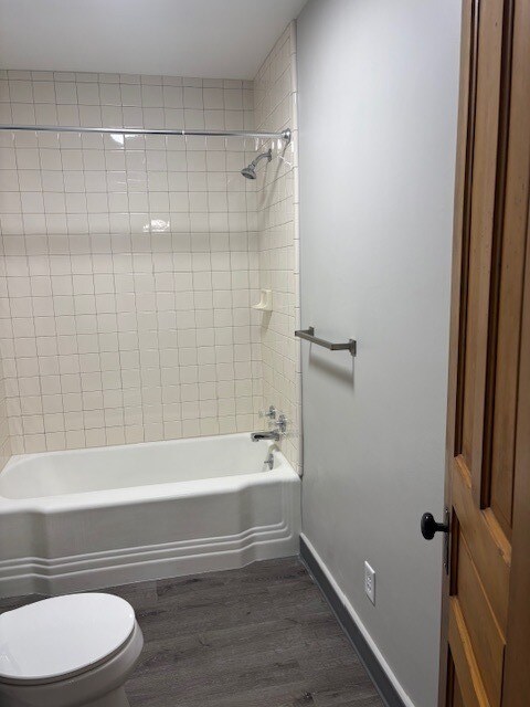 Foto del edificio - 820 N Main St