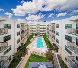 Building Photo - Atelier