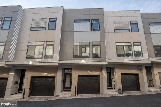 Photo - 1326 N Mascher St Townhome