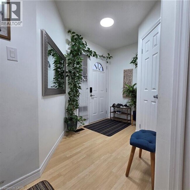 Building Photo - 23 Schueller St