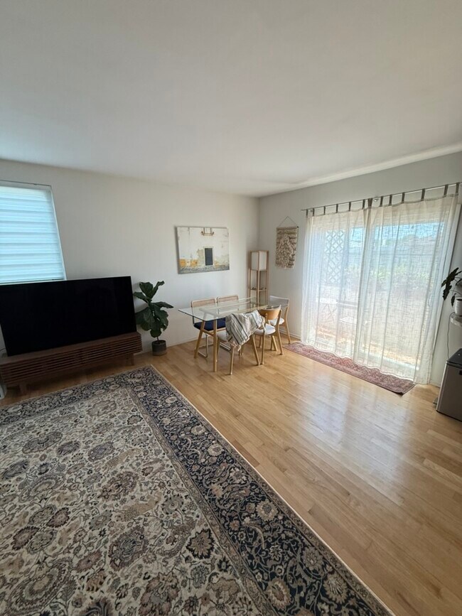 Foto del edificio - 1532 Berkeley St