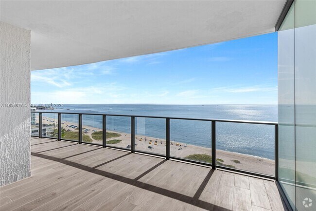 Building Photo - 1116 N Ocean Blvd