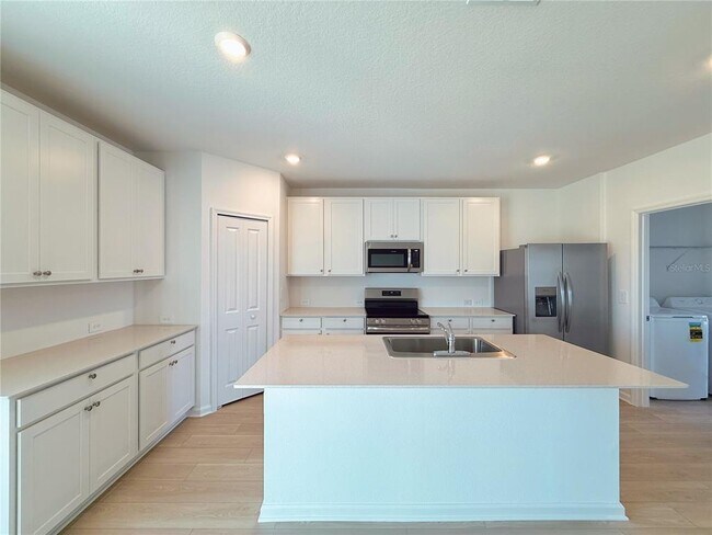 Foto del edificio - 6428 DOMIZIO Dr