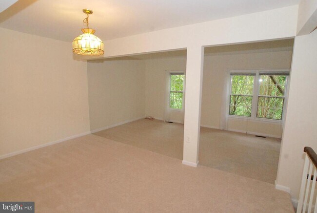 Building Photo - 10280 Colony Park Dr
