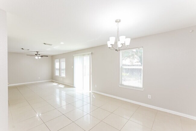 Building Photo - 12510 Aarons Way Dr