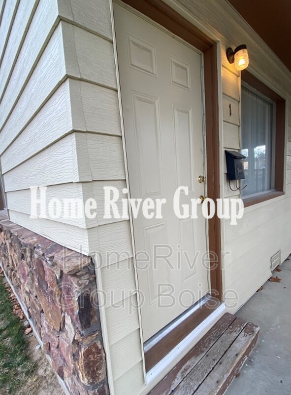 Primary Photo - 1523 S Kimball Ave