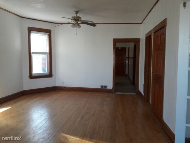 Foto del edificio - 4538 N Troy St
