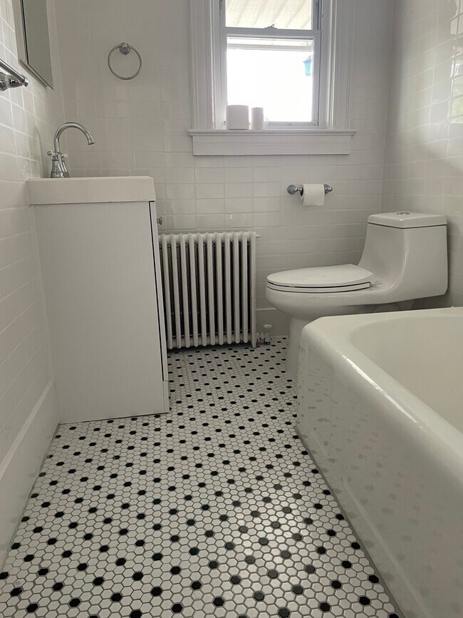 Baño recién reformado - 49 W Oreilly St