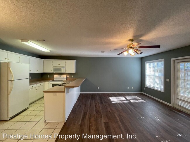 Building Photo - 2 br, 3 bath House - 432 Sandy Oak Drive